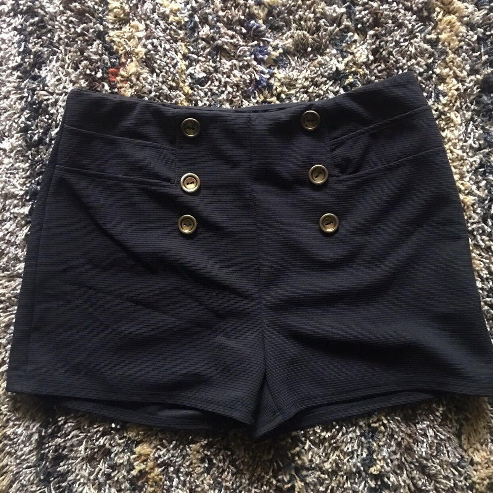 High-waisted Shorts